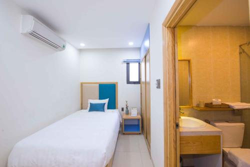 Two-Bedroom Apartment image 6
