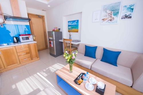 One-Bedroom Apartment image 2