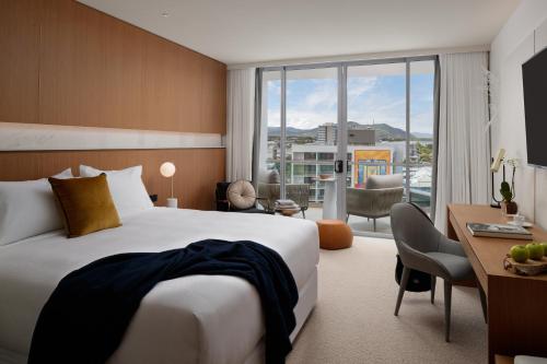 Family Room with City View - Urban