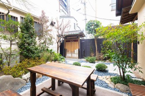 神楽坂 レトロなBARとホテル