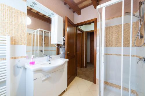2 bedrooms, 3 beds