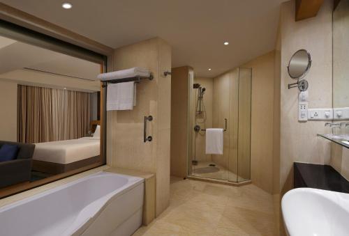 Habitación doble, ejecutiva, premier, al lado de la piscina, acceso al salón