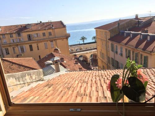 LE GILLY 6 - F3 EXCEPTIONNEL, VUE MER, MODERNE, CLIMATISATION, Vieux-Nice