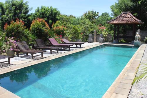 Paranyogan Homestay - Balangan Beach