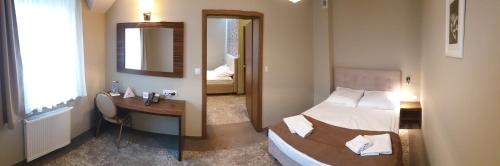 2 double beds