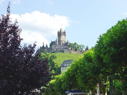 Living Above The Roofs Of Cochem - image 8