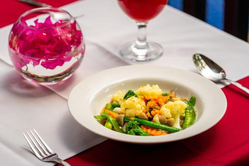 Reveal Courtyard in Reveal Angkor