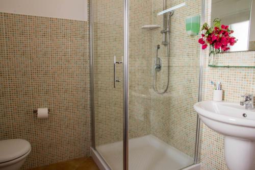 Gf Apartments Li Seddi Badesi Agoda Com