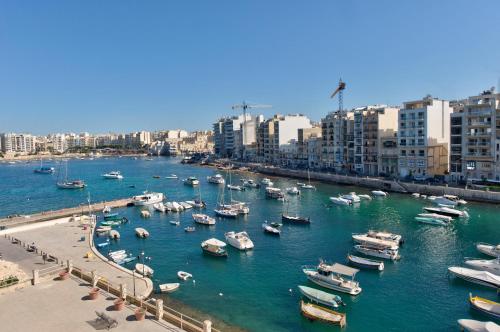 Spinola Seafront 4-bedroom Duplex Apartment