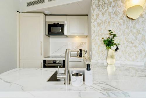 Apartments Du Louvre - image 7
