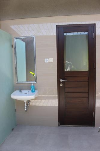 Paranyogan Homestay – Uluwatu, CO