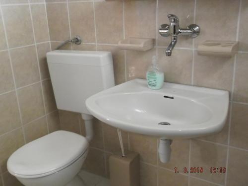 Vannas istaba, Apartman Katarina in Beli Manastira