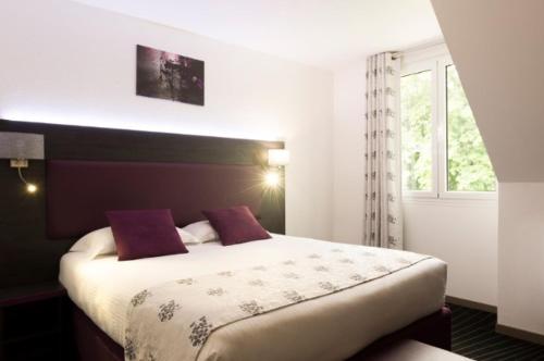 1 double bed, 2 twin beds