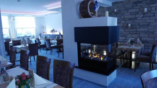 Restaurant Hotel Goldener Adler 3.8km von Möhlenhörn entfernt