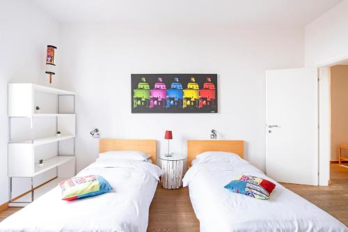 Skyline Central Apartment - image 8