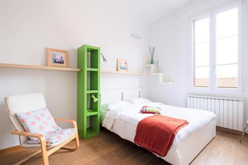 Skyline Central Apartment - image 12