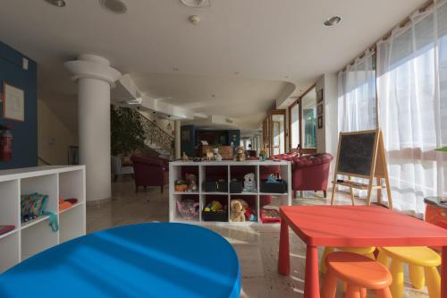 游乐场所, Hotel La Baia in 巴里