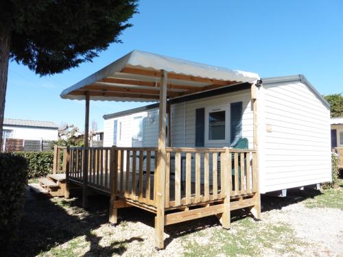 Mobil Home Méditerranée avec terrasse (Mobil Home Mediterranee avec terrasse) in Vic-la-Gardiole