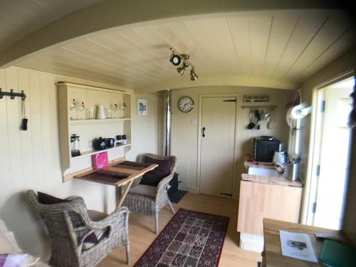 The Hawthorn Shepherds Hut