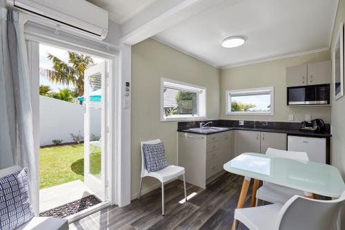 Apartment with Garden View