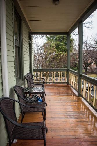 The Stokes (Standard / 2nd Floor Vandiver Mansion)