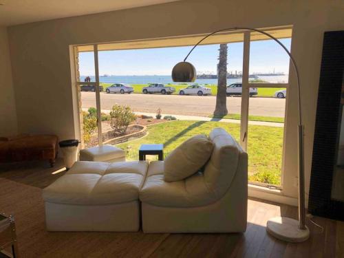 Ocean Front HOME with Amazing views!!