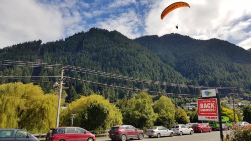 Aspen Lodge Backpackers – Queenstown, CA