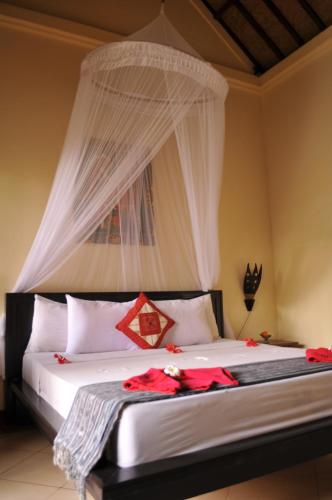 Tirta Sari Bungalow