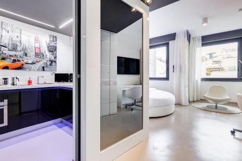 EMERALD Luxury Suite Apartment, Рим (фото 10)