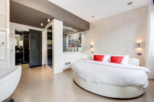 EMERALD Luxury Suite Apartment, Рим (фото 4)