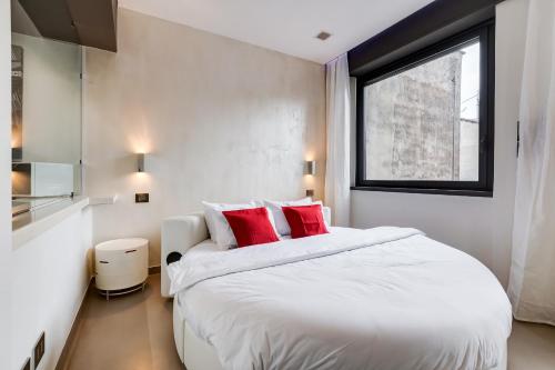 EMERALD Luxury Suite Apartment, Рим (фото 2)