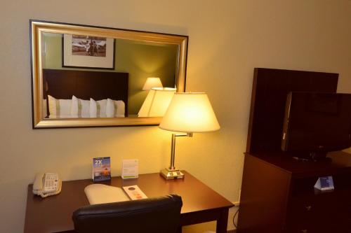 Holiday Inn - Fort Myers - Downtown Area, an IHG Hotel