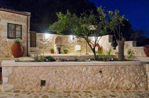  Smaragda Stone Villa in Vamos