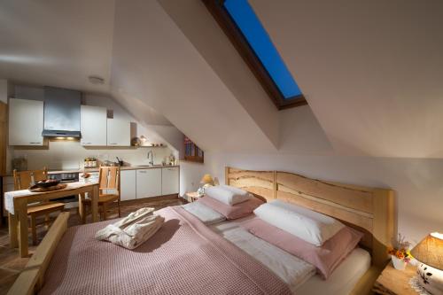 1 queen bed