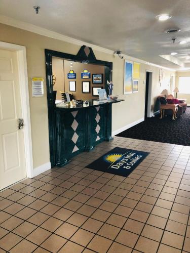 Days Inn & Suites by Wyndham Stuttgart - image 9