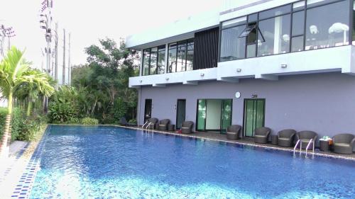 Luxury class VIP, 5 minutes walk to the sea, Jomtien, up to 6 people