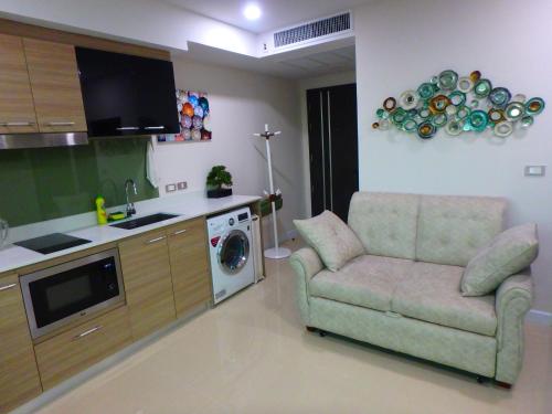 Luxury class VIP, 5 minutes walk to the sea, Jomtien, up to 6 people