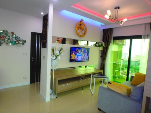 Luxury class VIP, 5 minutes walk to the sea, Jomtien, up to 6 people