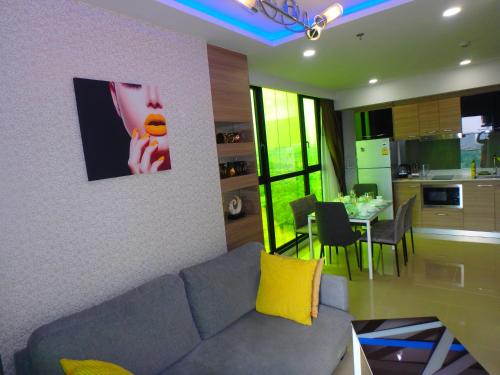 Luxury class VIP, 5 minutes walk to the sea, Jomtien, up to 6 people