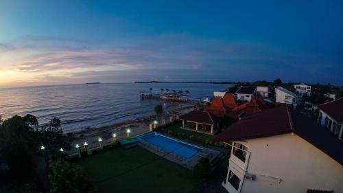 Seaview Beach Resort in Jepara Beach