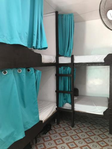 1 bunk bed