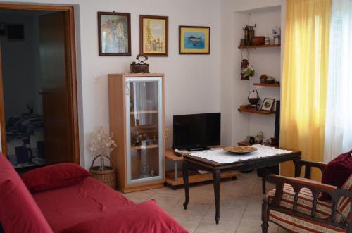  Apartment Miljana in Supetar