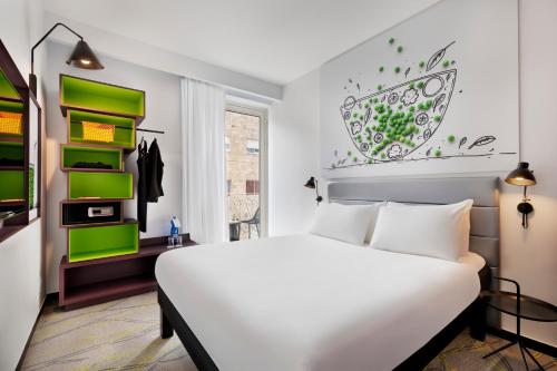 room detail thumbnail 0