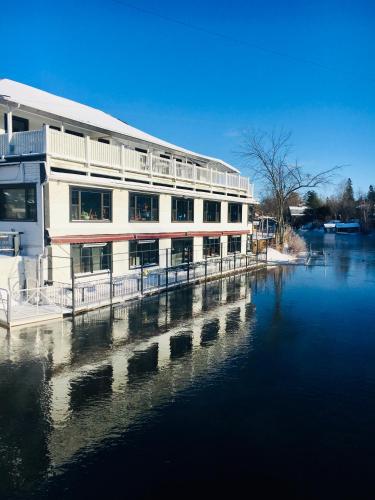 ห้องอาหาร, L'Appartement de la Suite North Hatley in นอร์ธ แฮทลีย์ คิวซี