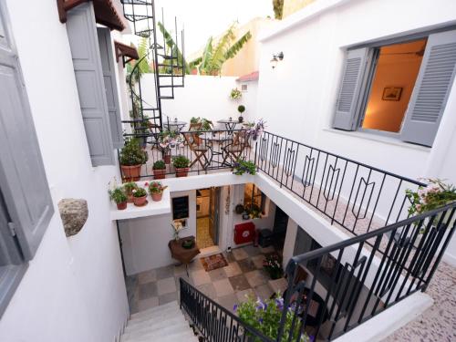 beranda/teres, Medieval Inn in Rhodes
