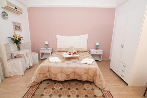 Double Room with Private Bathroom image 3