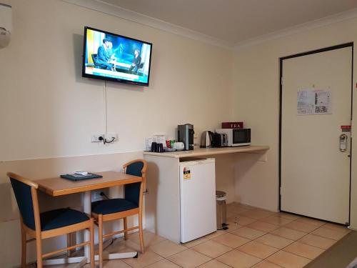 rockhampton palms motor inn