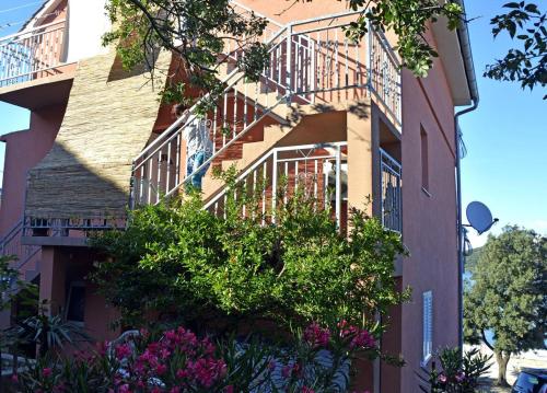  Apartment Bilice 16629c in 22000 Šibenik