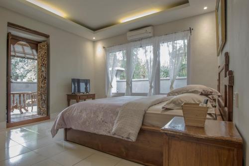 A4K Sanggingan Villa Set in a prime location of Bali, A4K Sanggingan Villa puts everything the city has to offer just outside your doorstep. Offering a variety of facilities and services, the property provides all you nee