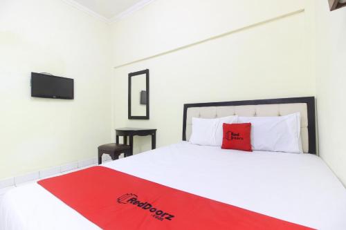 Economy Double Room image 4